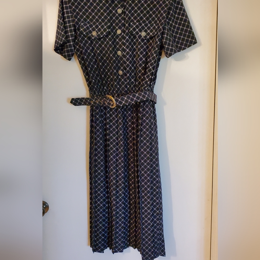 Midi Lightweight Pleated Leslie Fay Blue & White Easy Care Fabric